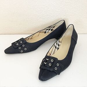 Burberry Black Pointed Toe Low Heel Pumps with buckle Sz 39.5